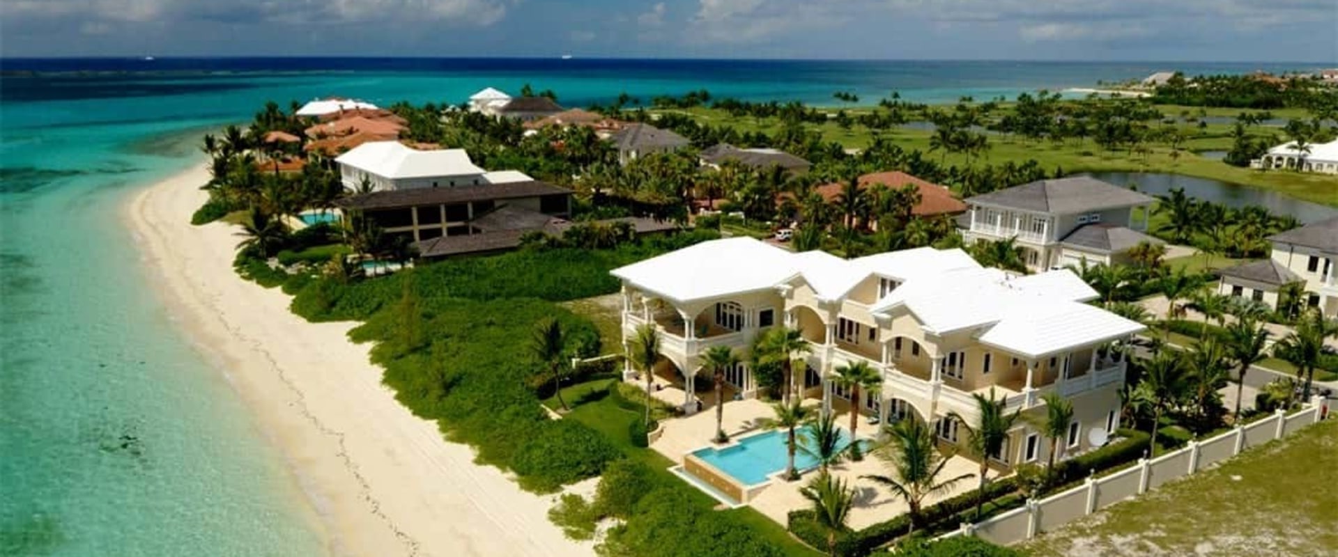Hiring a Local Lawyer for Assistance in Buying Real Estate in the Bahamas