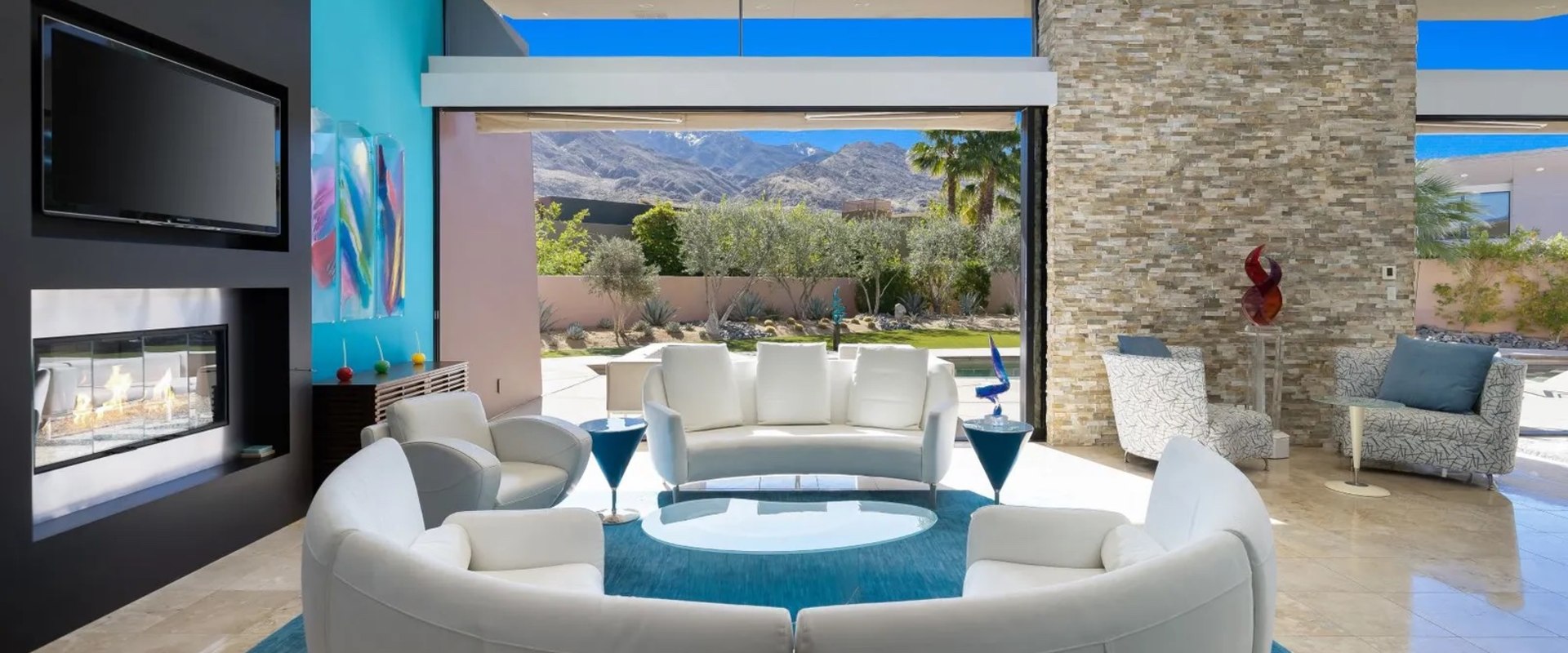Incorporating Indoor-Outdoor Living in Luxury Homes in the Bahamas
